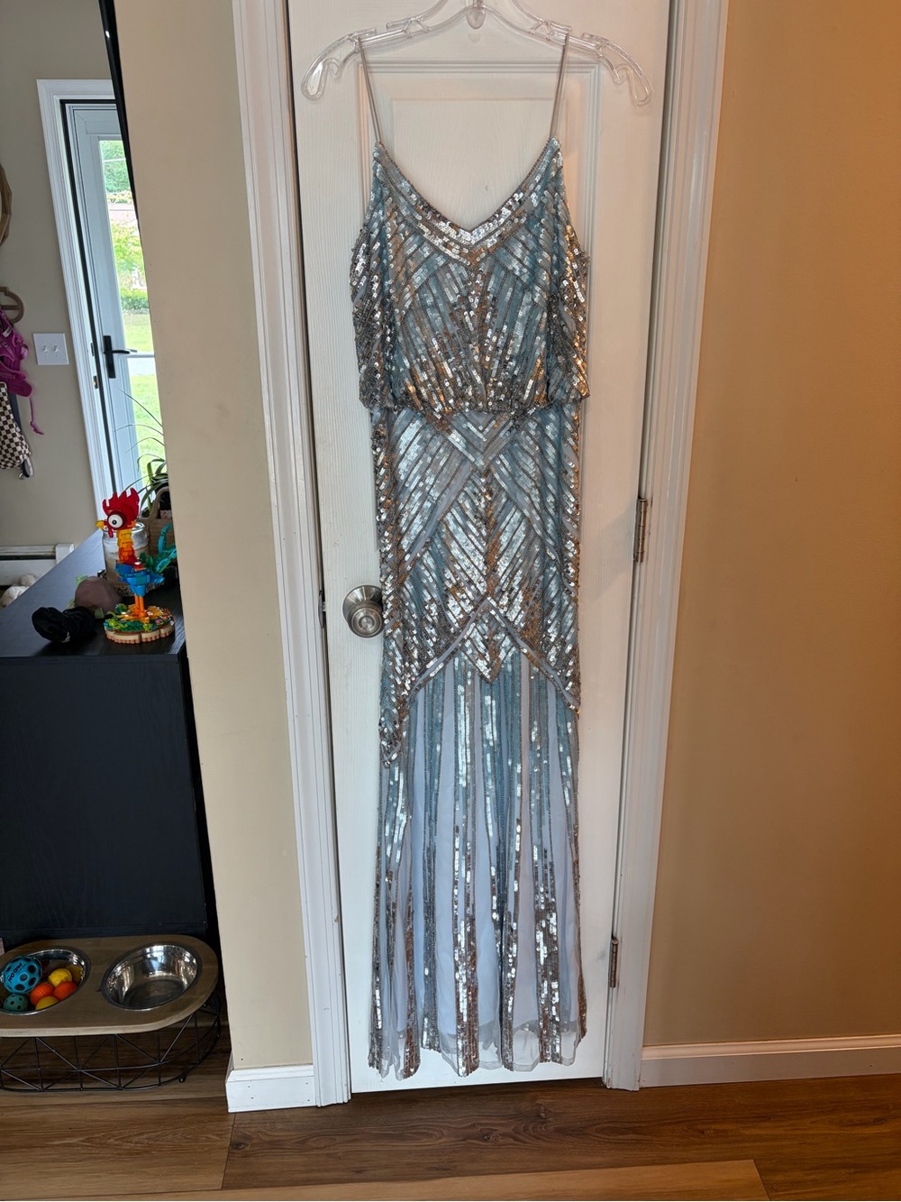 Aidan Mattox gown size 4